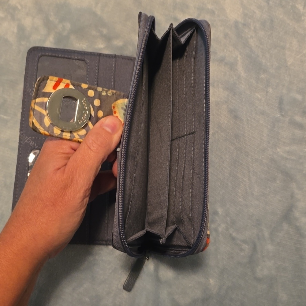 Vera Bradley Wallet with Turn Lock And Zipper Compartment (Bin 12) - Picture 5 of 11
